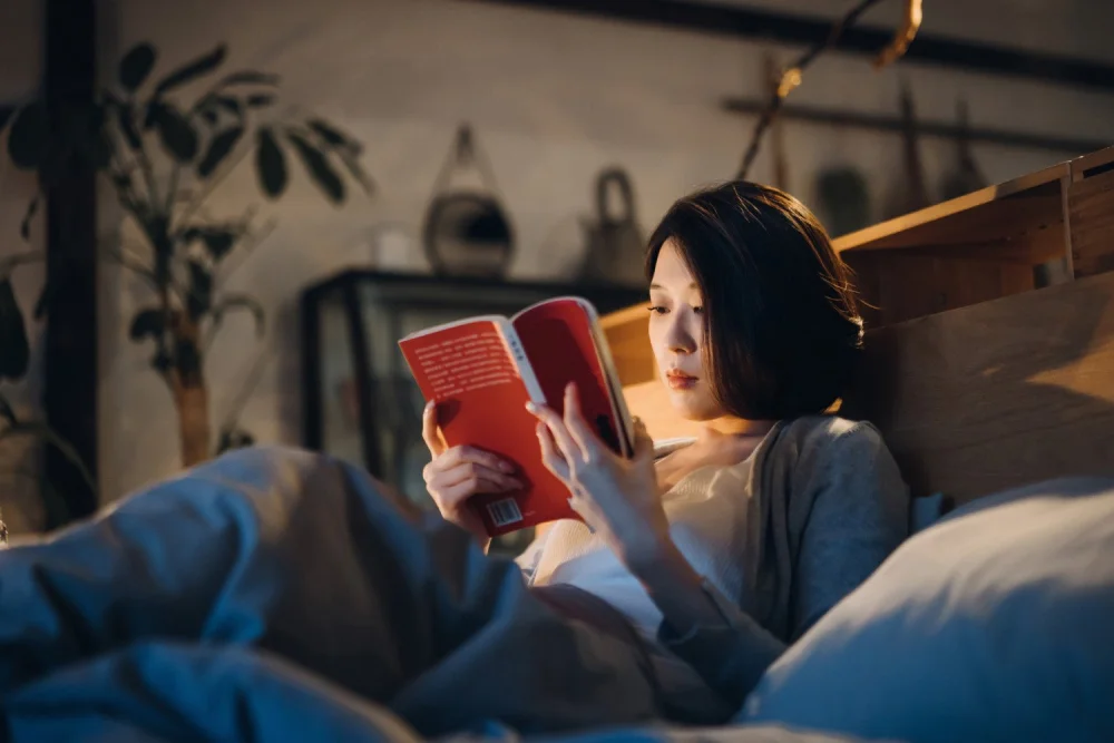 uyumadan önce kitap okumanın faydaları